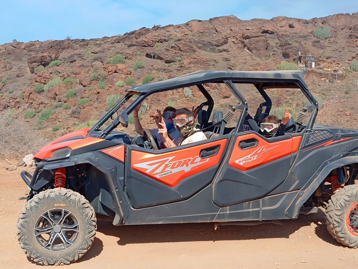 FAMILY MONSTER BUGGY - 4 PLAZAS